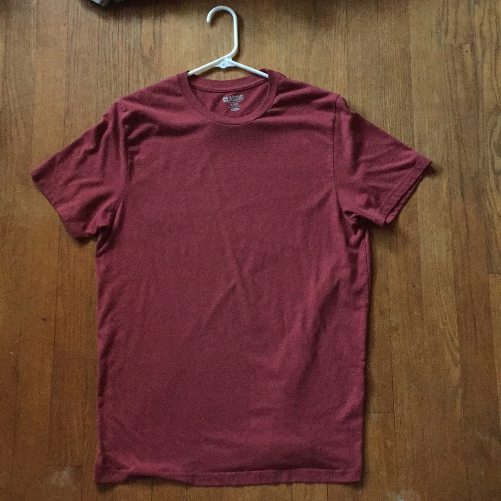 Burgandy classic old navy t-shirt